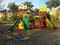 Детские площадки в подарок городу