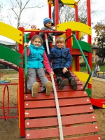 Детские площадки в подарок городу